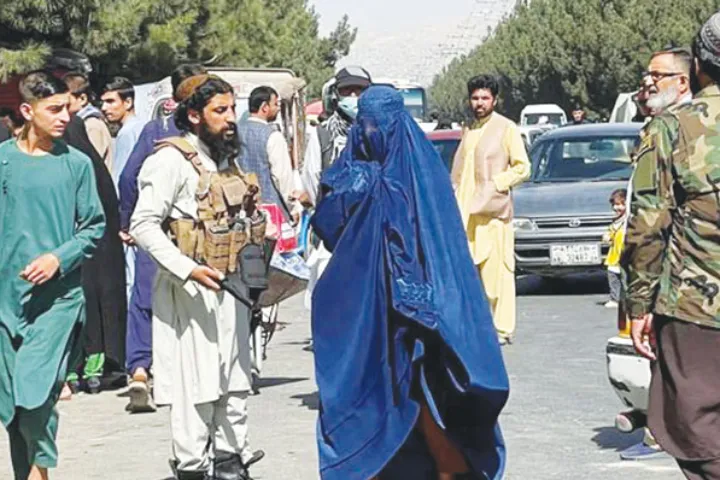 تقویت مردسالاری پس از تسلط دوباره طالبان و افزایش خشونت بر زنان